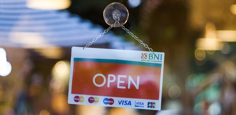 정지 신청을 하여 영업정지 처분을 미루세요